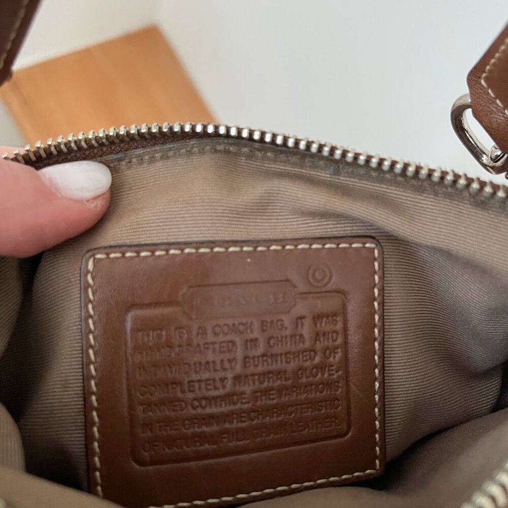 Vintage Coach Hampton Swing Pack crossbody bag - Picture 7 of 10
